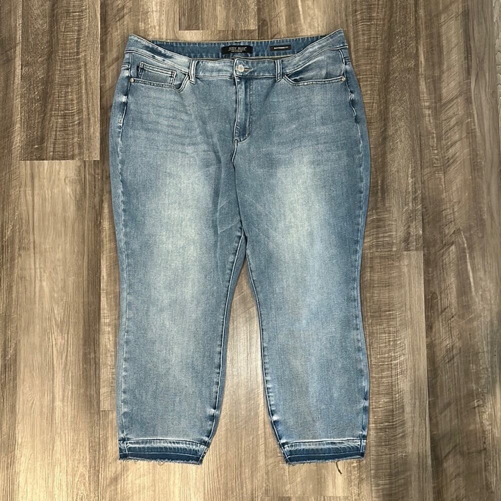 Judy Blue THERMAdenim High Waist Undone Hem Boyfriend Jeans - 20W